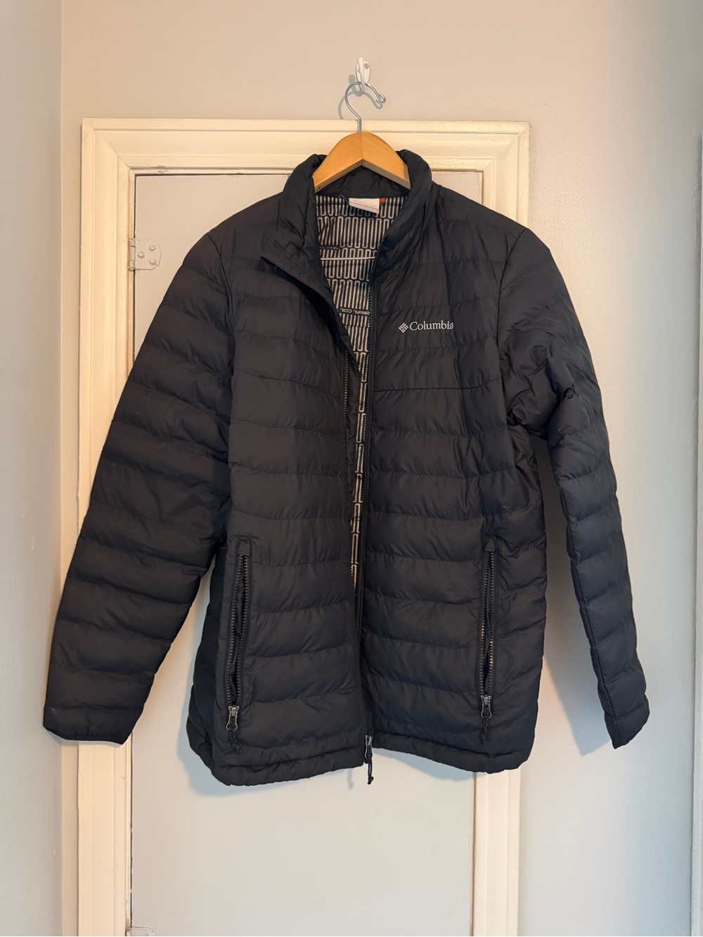 Men’s Columbia insulated puffer jacket, size small